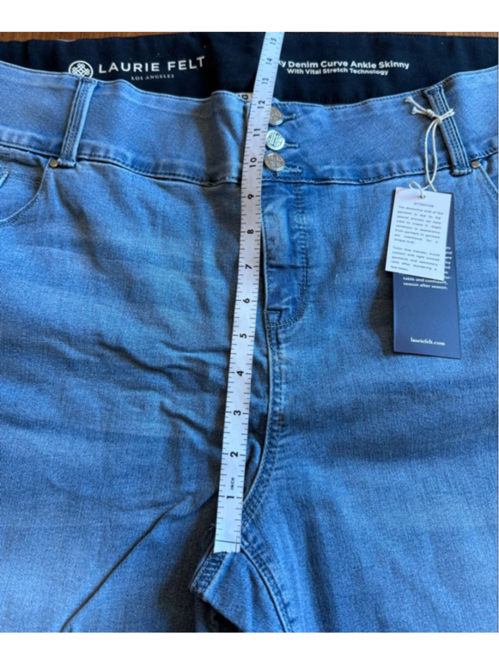 Laurie Felt Plus Light Wash Blue Silky Denim Capri Petite Plus Size 3XP - Picture 13 of 14